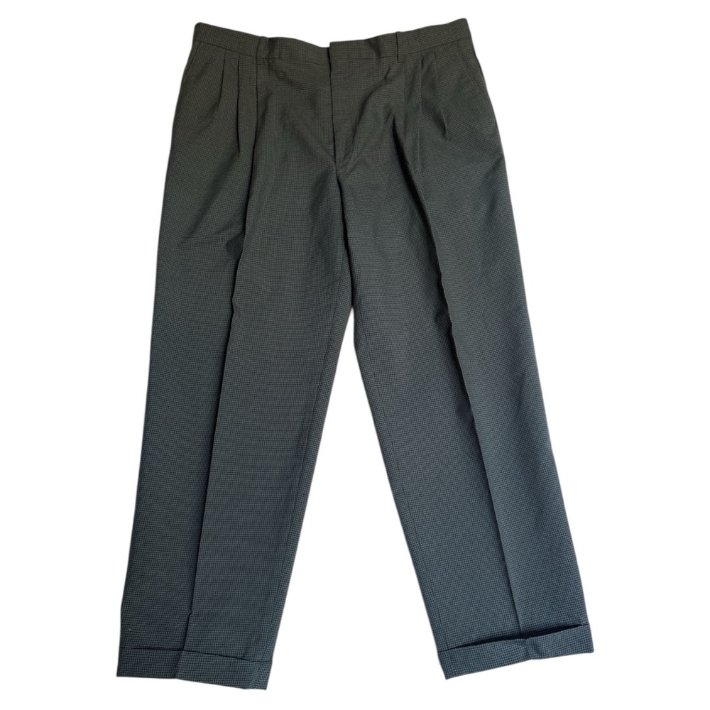 Men’s Gray Dress Pants with Pleats and Straight Leg